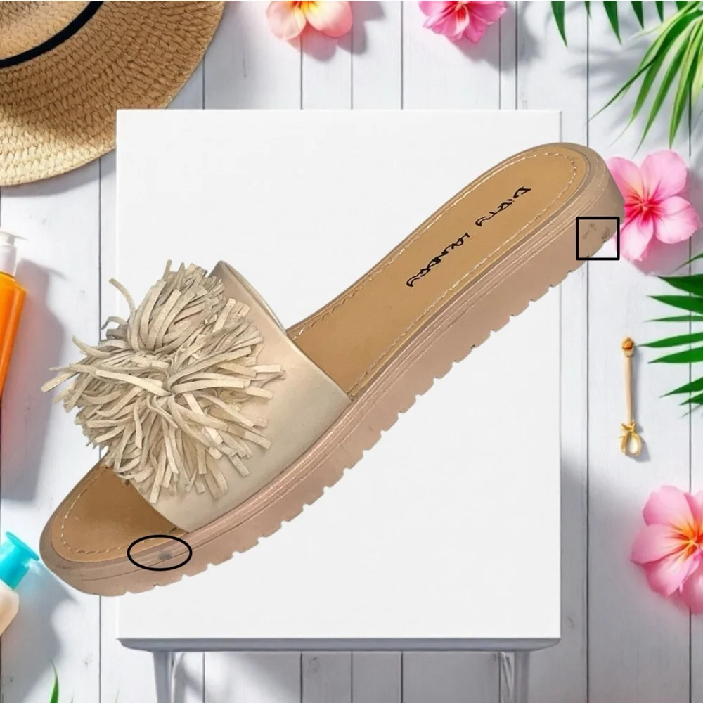 Dirty Laundry Beige Tan Fringe/Pom Paseo Slides Sandals Beach Shoes Women Sz 11